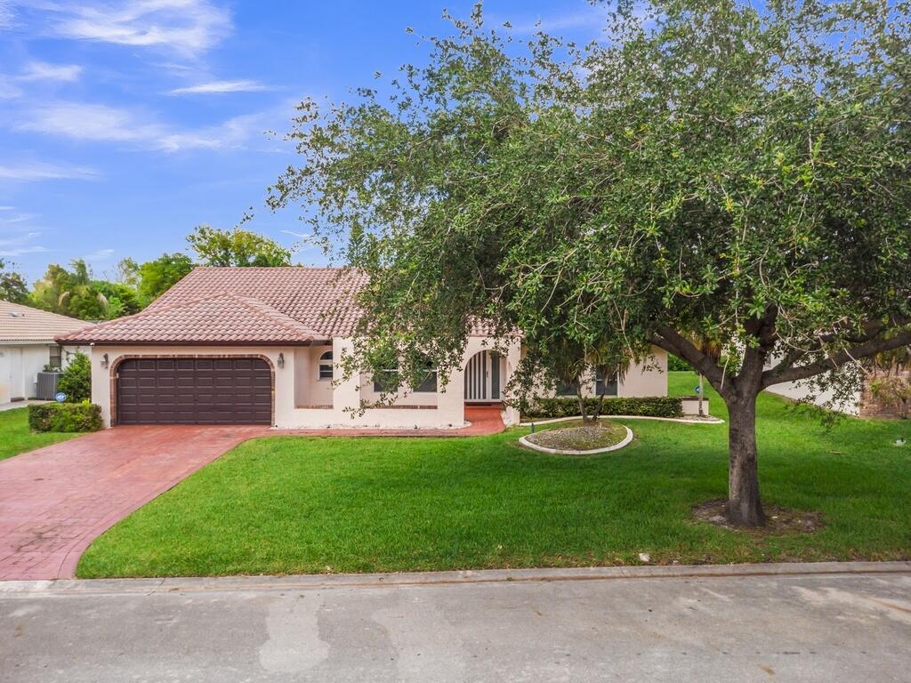895 NW 110th Lane, Coral Springs, FL, 33071/$795,000 1 895 NW 110th Lane