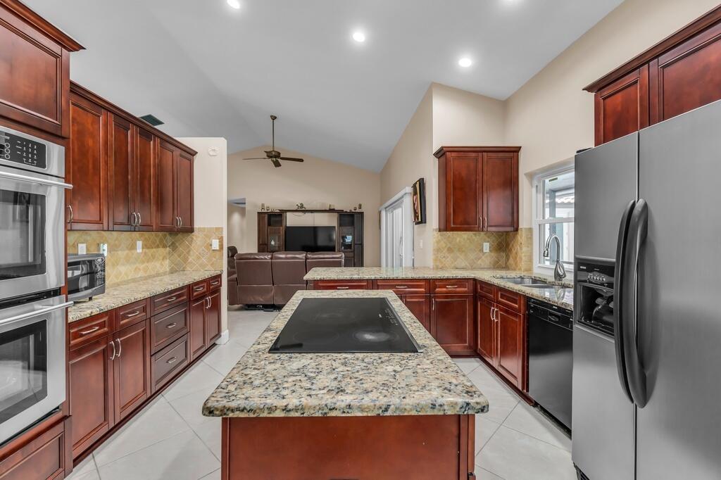 CYPRESS RUN - Residential