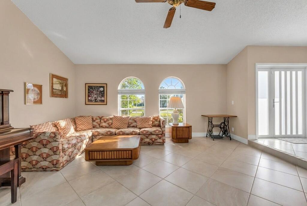 CYPRESS RUN - Residential