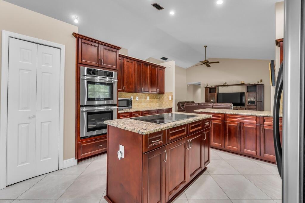 CYPRESS RUN - Residential