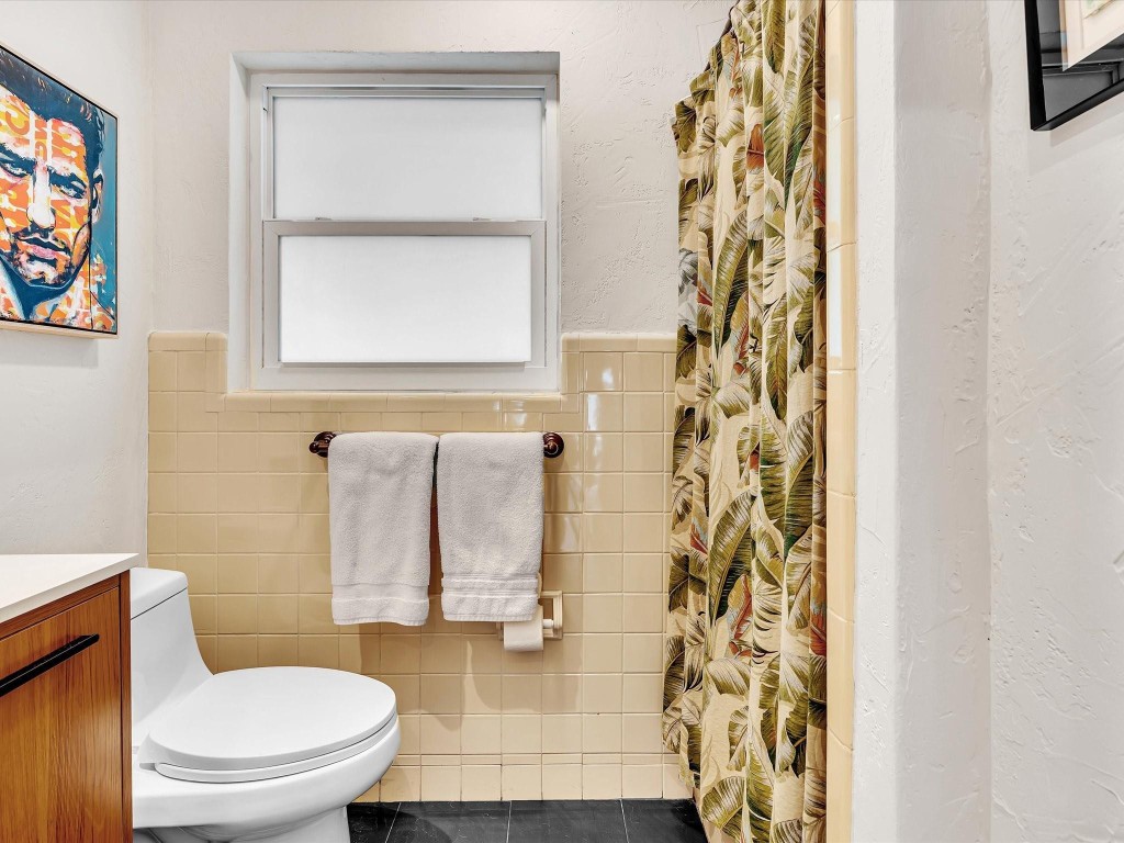 Coral Woods 33-25 B - Residential