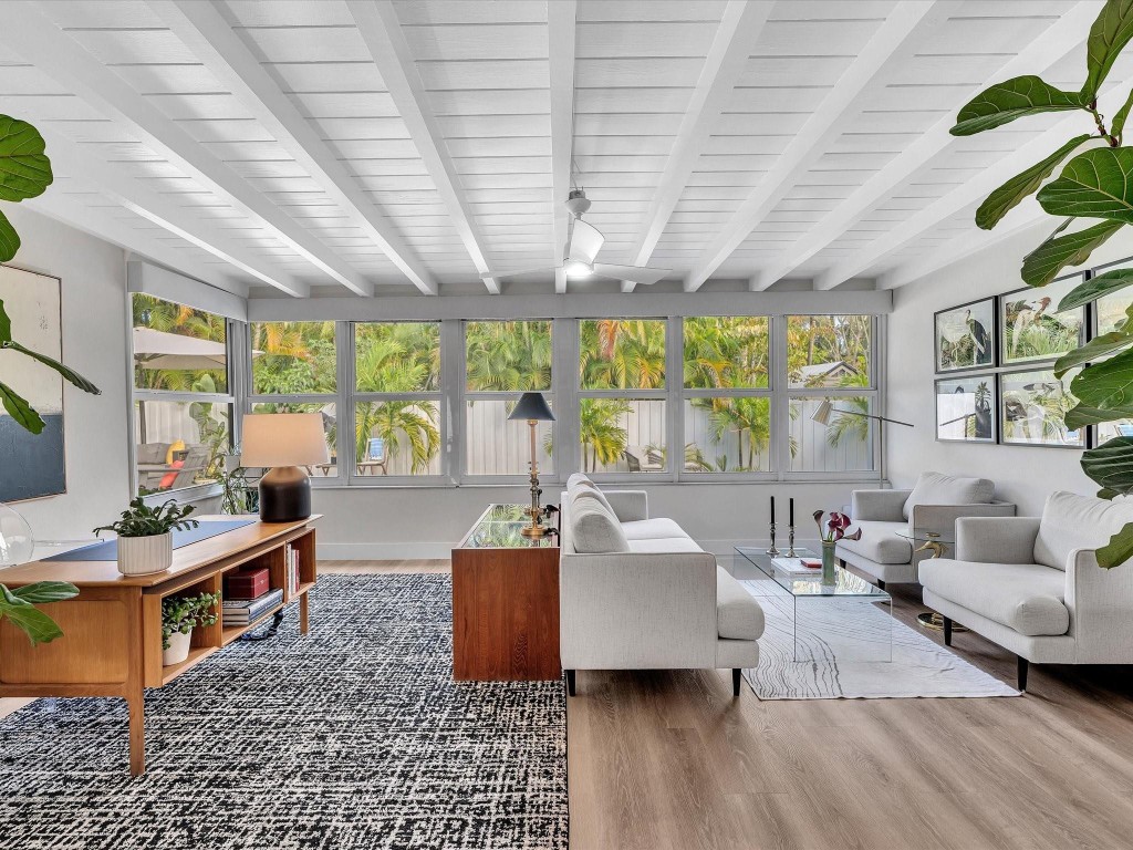 Coral Woods 33-25 B - Residential