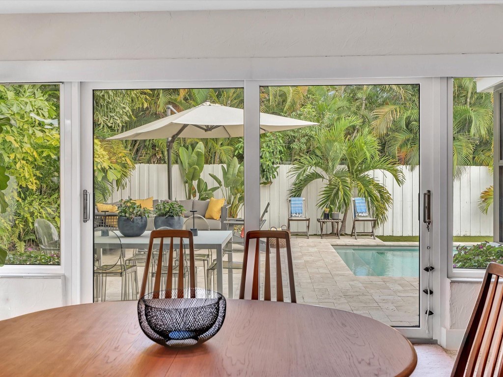 Coral Woods 33-25 B - Residential