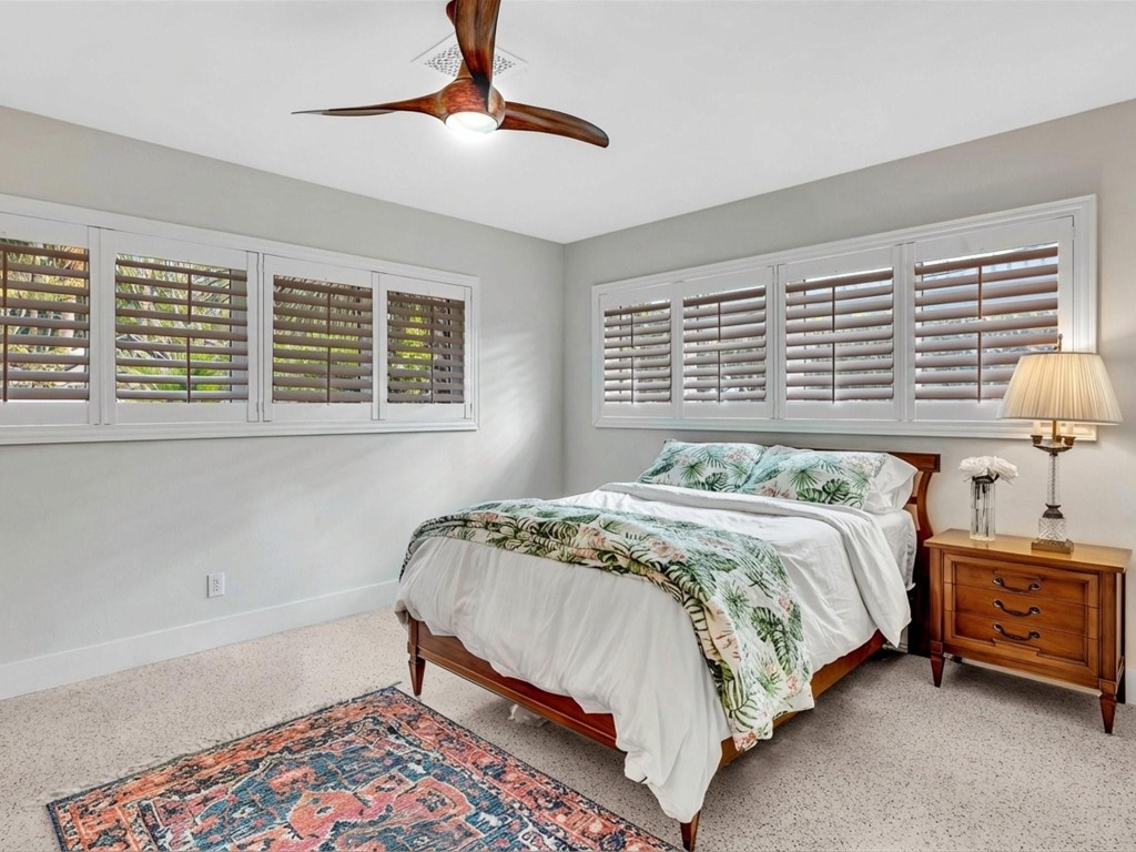 Coral Woods 33-25 B - Residential