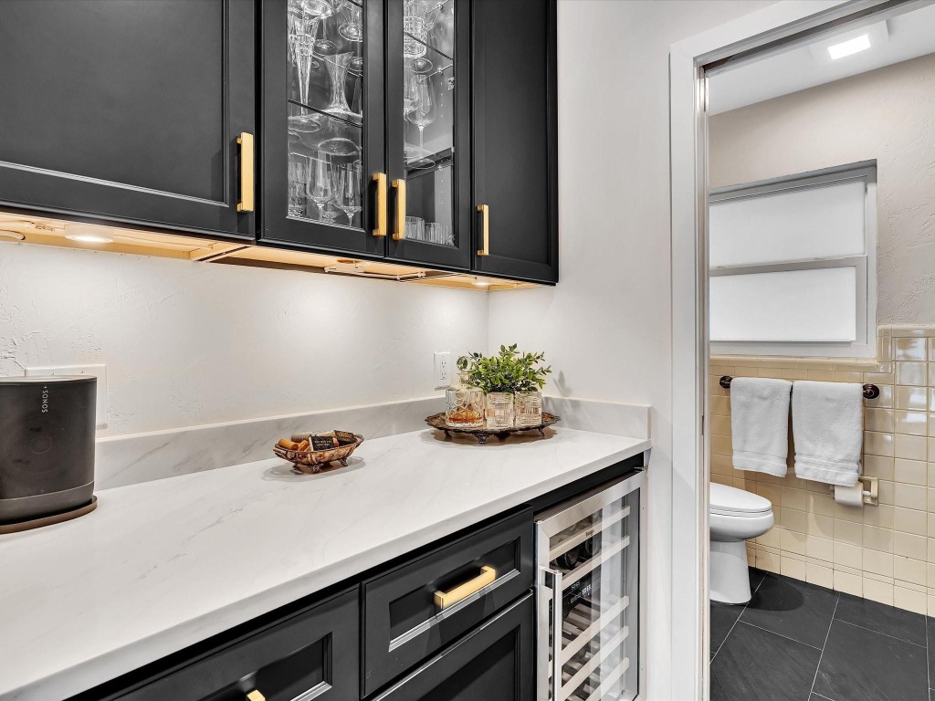 Coral Woods 33-25 B - Residential