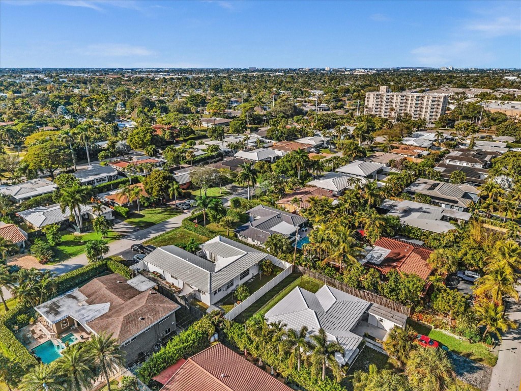 Coral Woods 33-25 B - Residential