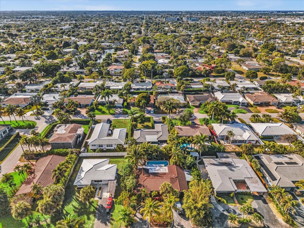 Coral Woods 33-25 B - Residential