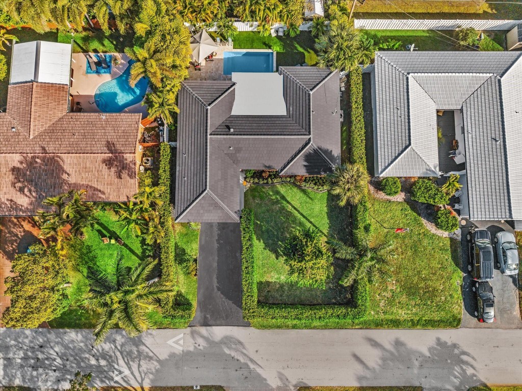 Coral Woods 33-25 B - Residential