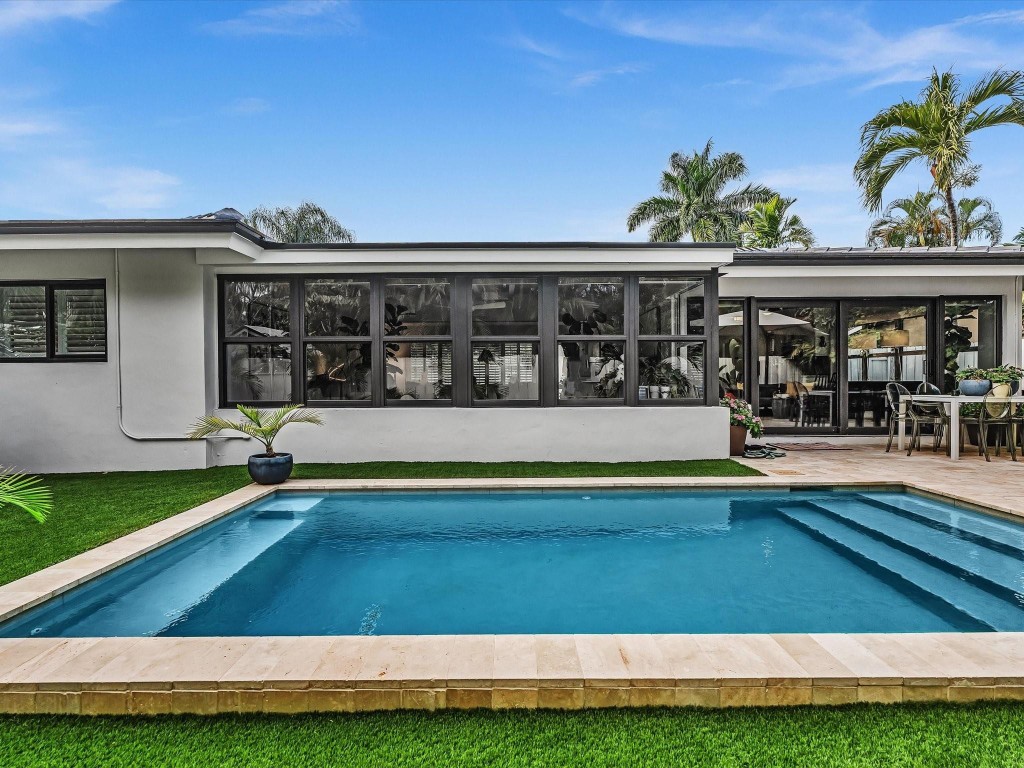 Coral Woods 33-25 B - Residential