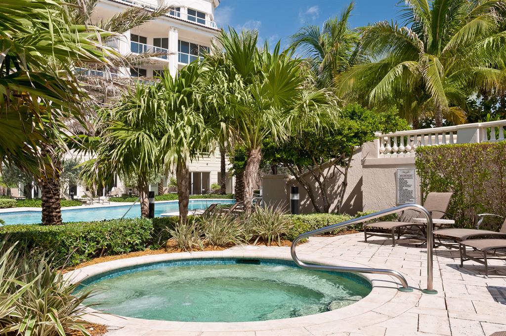 BELLARIA CONDO - Residential