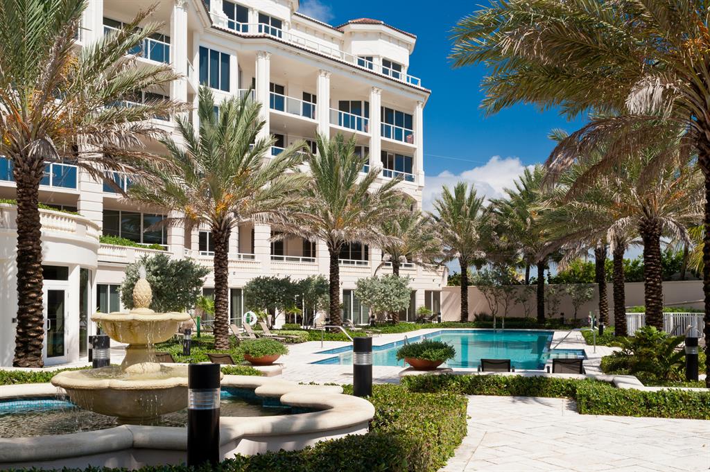 BELLARIA CONDO - Residential