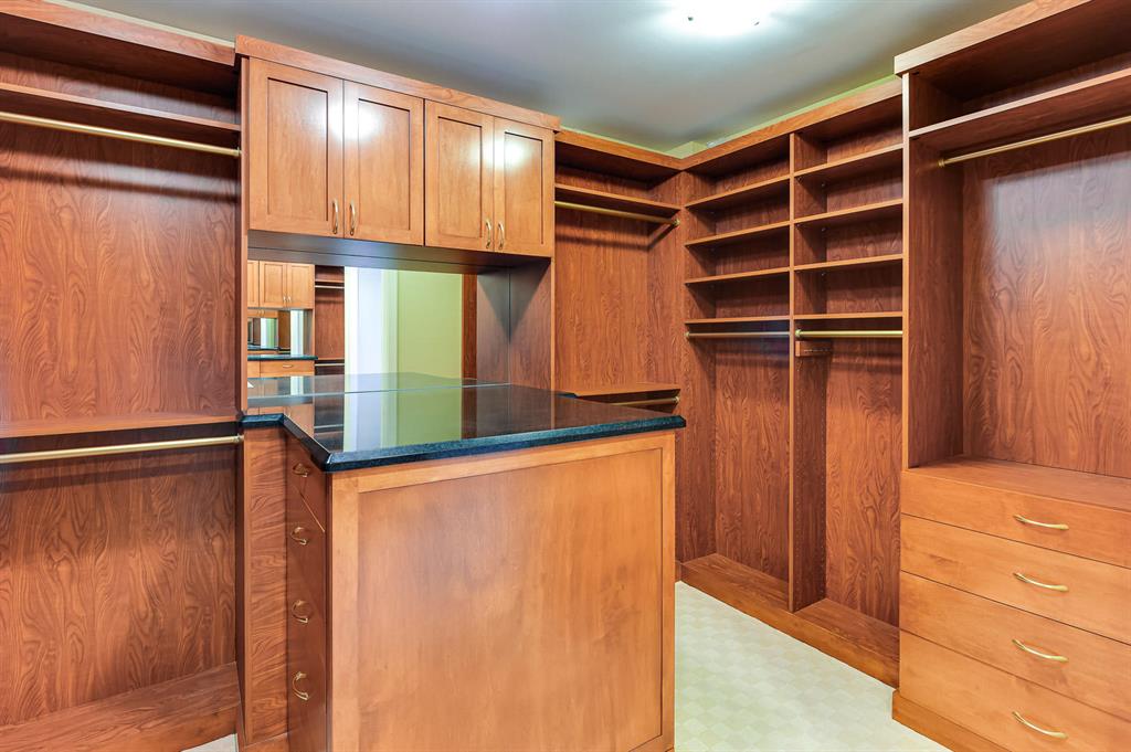 BELLARIA CONDO - Residential