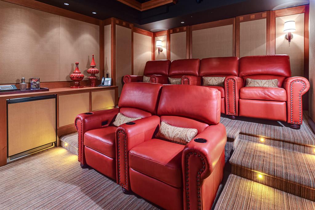 BELLARIA CONDO - Residential