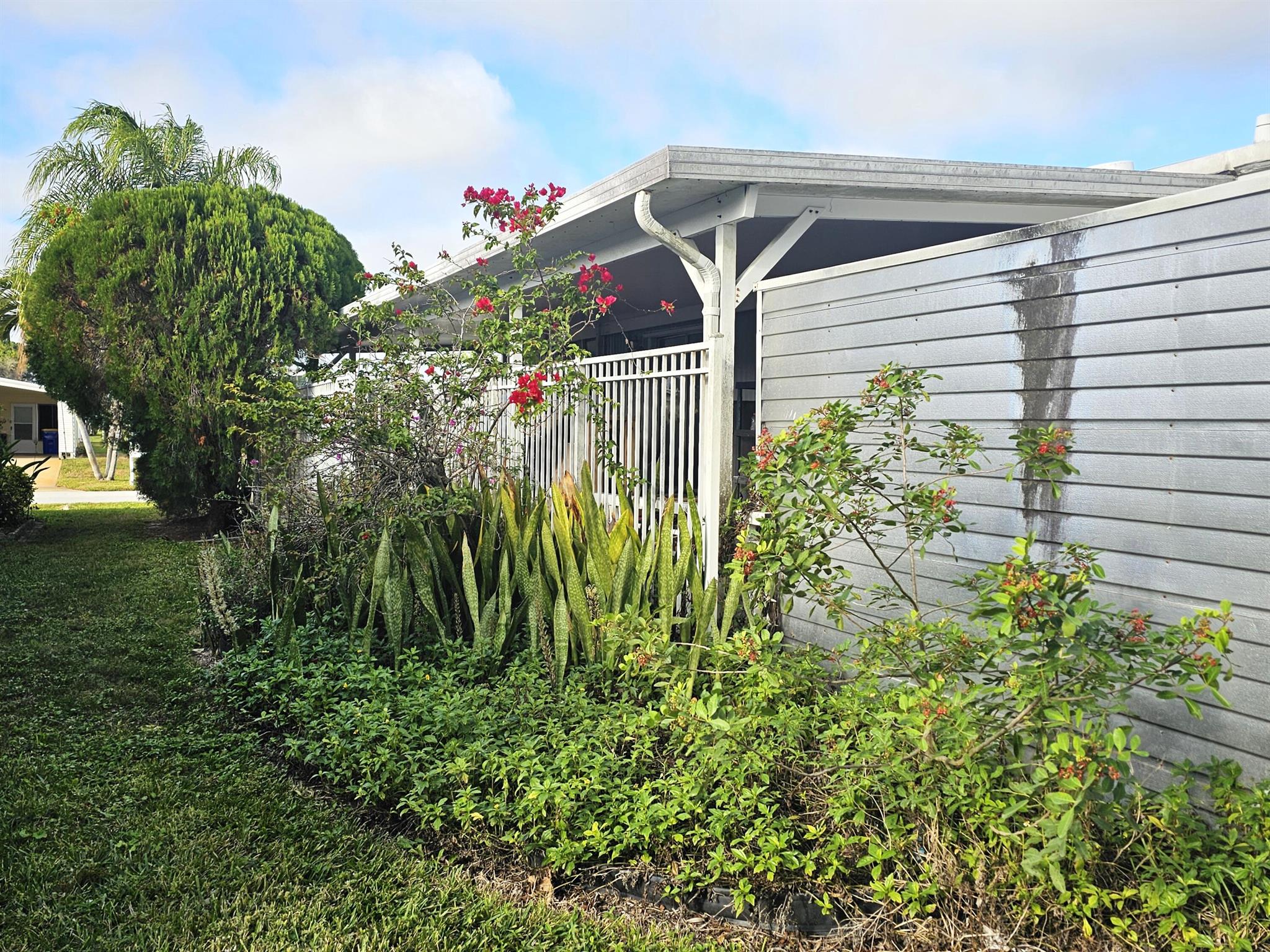 CAMBRIDGE AT HERITAGE RID - Residential