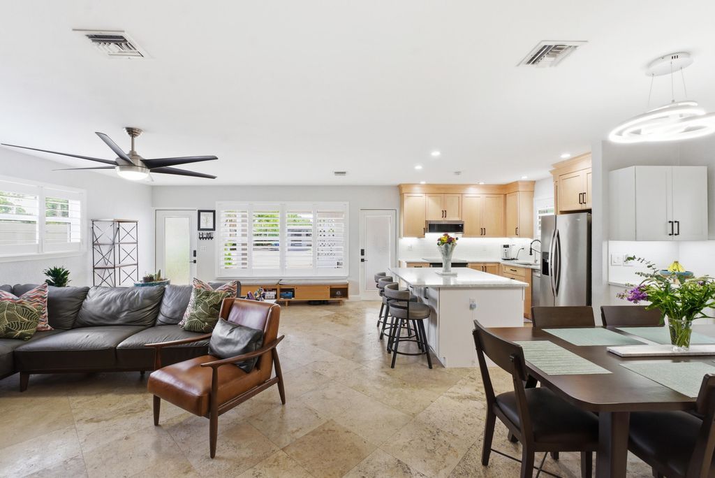 Photo of 1436 NE 38th Street, Oakland Park, FL 33334 (MLS # B26017305)