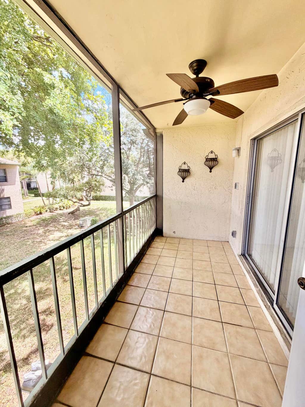 Photo of 4159 NW 90th Avenue, Coral Springs, FL 33065 (MLS # B26068004)