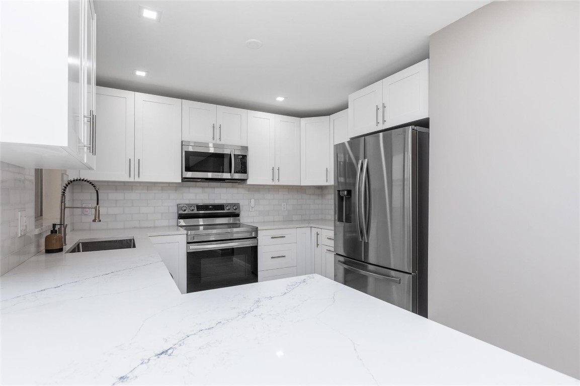 2002 SW Natura Boulevard D