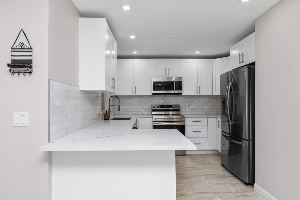 2002 SW Natura Boulevard D