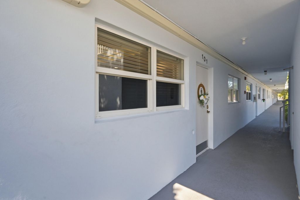 Photo of 2008 S Federal Highway #101, Boynton Beach, FL 33435 (MLS # B26031015)