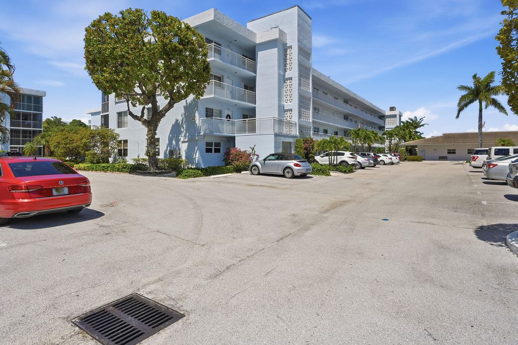 Photo of 2008 S Federal Highway #101, Boynton Beach, FL 33435 (MLS # B26031015)