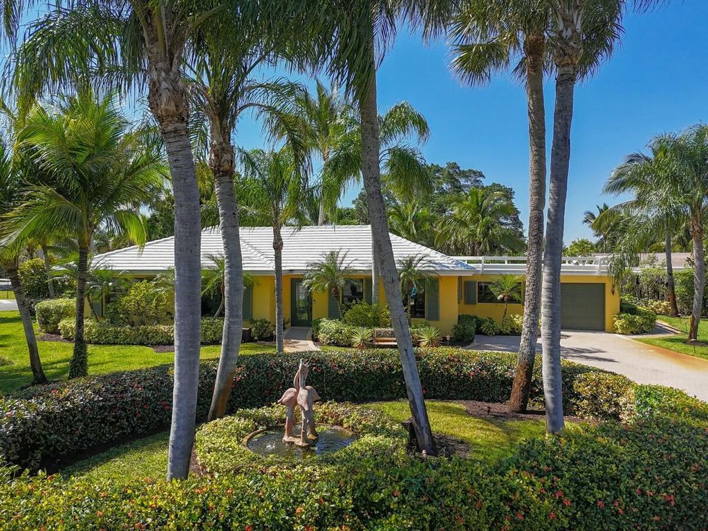 Photo of 67 Yacht Club Place, Tequesta, FL 33469 (MLS # R11067973)