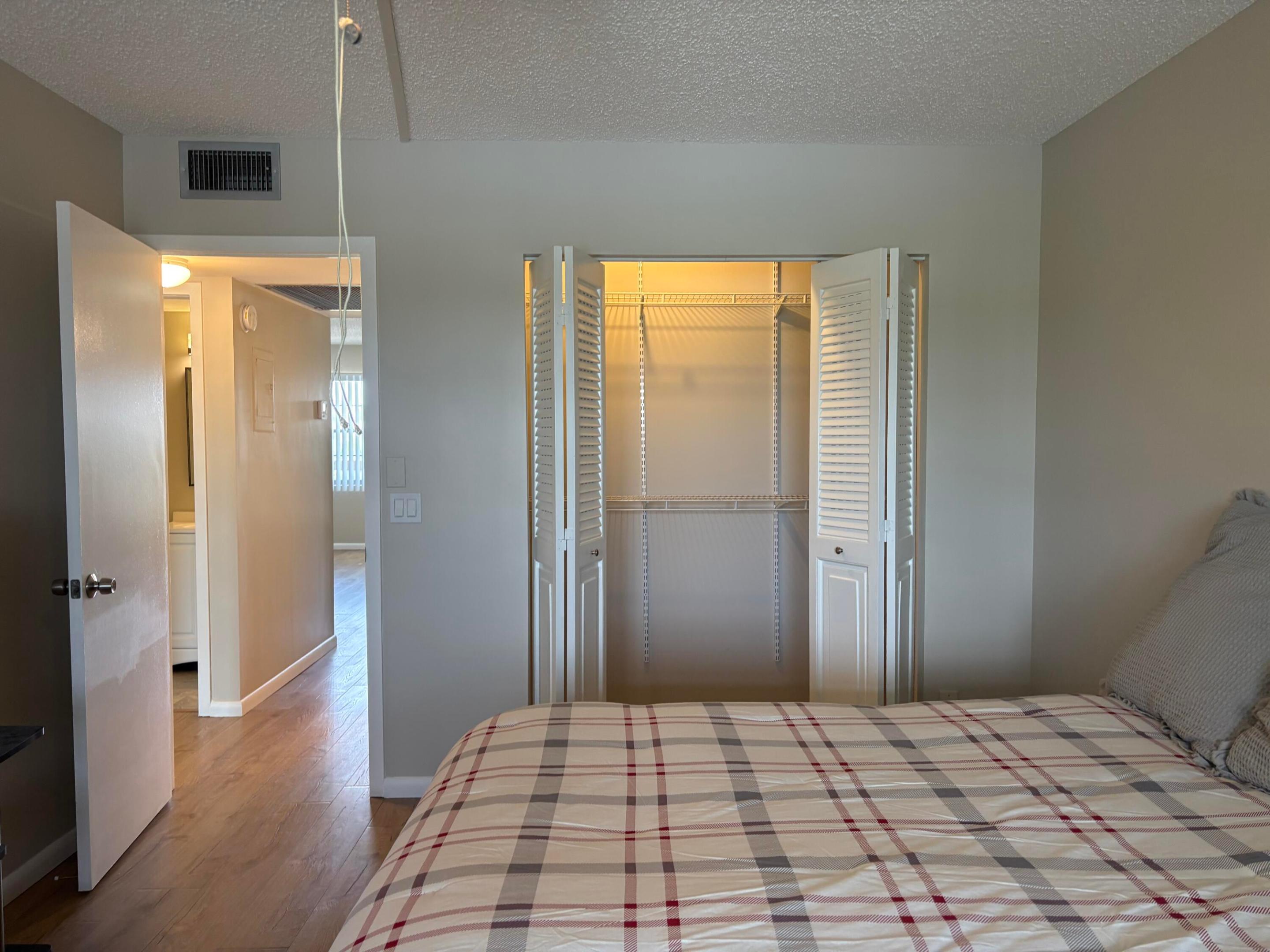 CORNWALL AT CENTURY VILLAGE CONDO - Residential Lease