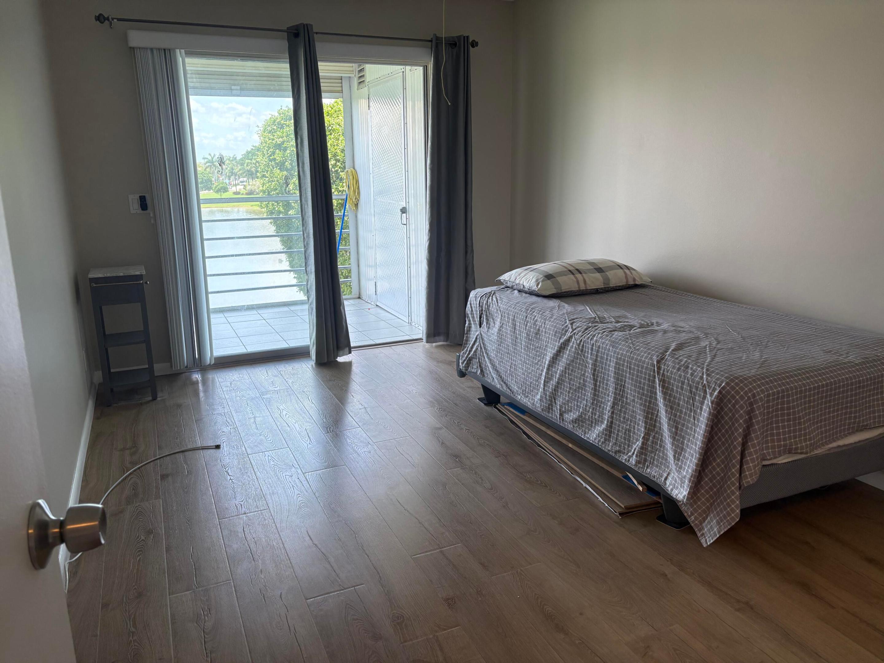 CORNWALL AT CENTURY VILLAGE CONDO - Residential Lease