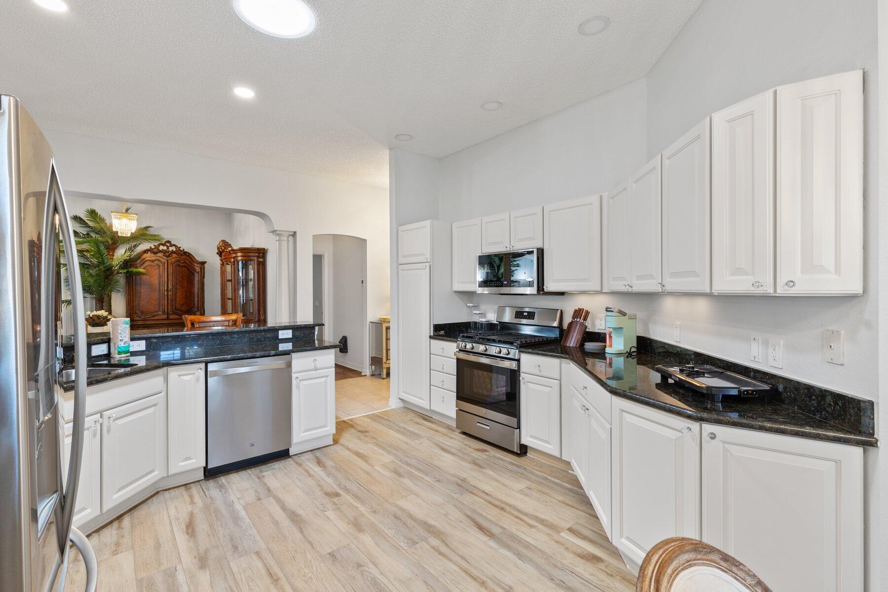 VILLAGES OF SUMTER UNIT 71 - Residential Lease