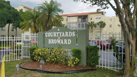 Condominium in North Lauderdale FL 1810 Lauderdale Ave.jpg
