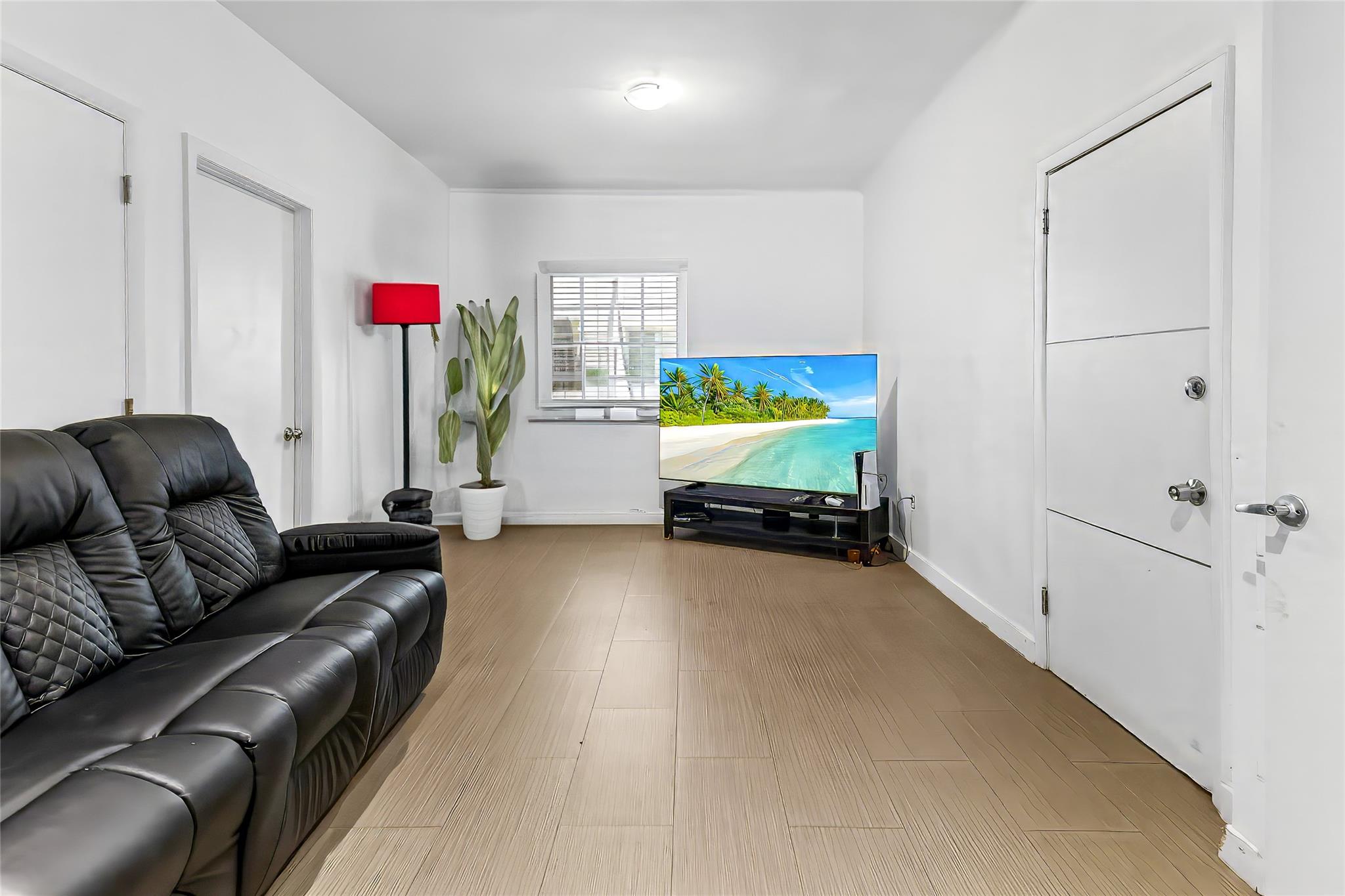 LOCATION LOCATION!
Welcome to your Miami Beach escape—a sleek, upgraded condo unit tucked into one of the city’s most desirable, walkable neighborhoods. Just blocks from the sand and a short stroll to iconic nightlife, this unit is perfectly positioned for personal enjoyment and high-return rental income.
unit is currently rented until August 1st 2025. High income is being made as this unit is on meridian drive right in front of Flamingo park.
Owners of Gatsby Condo benefit using all of the parks amenities including Gym, Pool, Tennis courts and all fields.