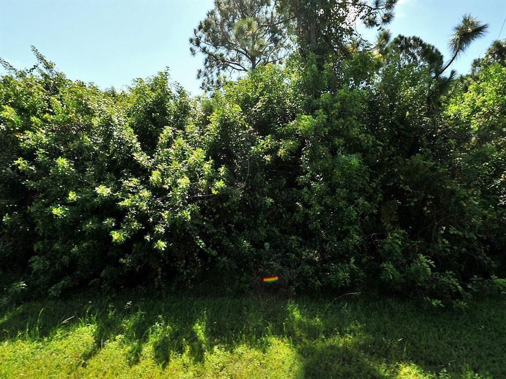 Photo of 5830 NW Bates Avenue, Port Saint Lucie, FL 34986 (MLS # R10691623)