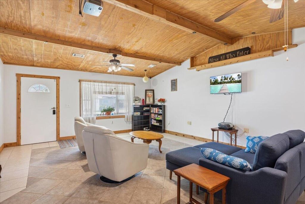 Photo of 1735 40th Avenue, Vero Beach, FL 32960 (MLS # B26031969)