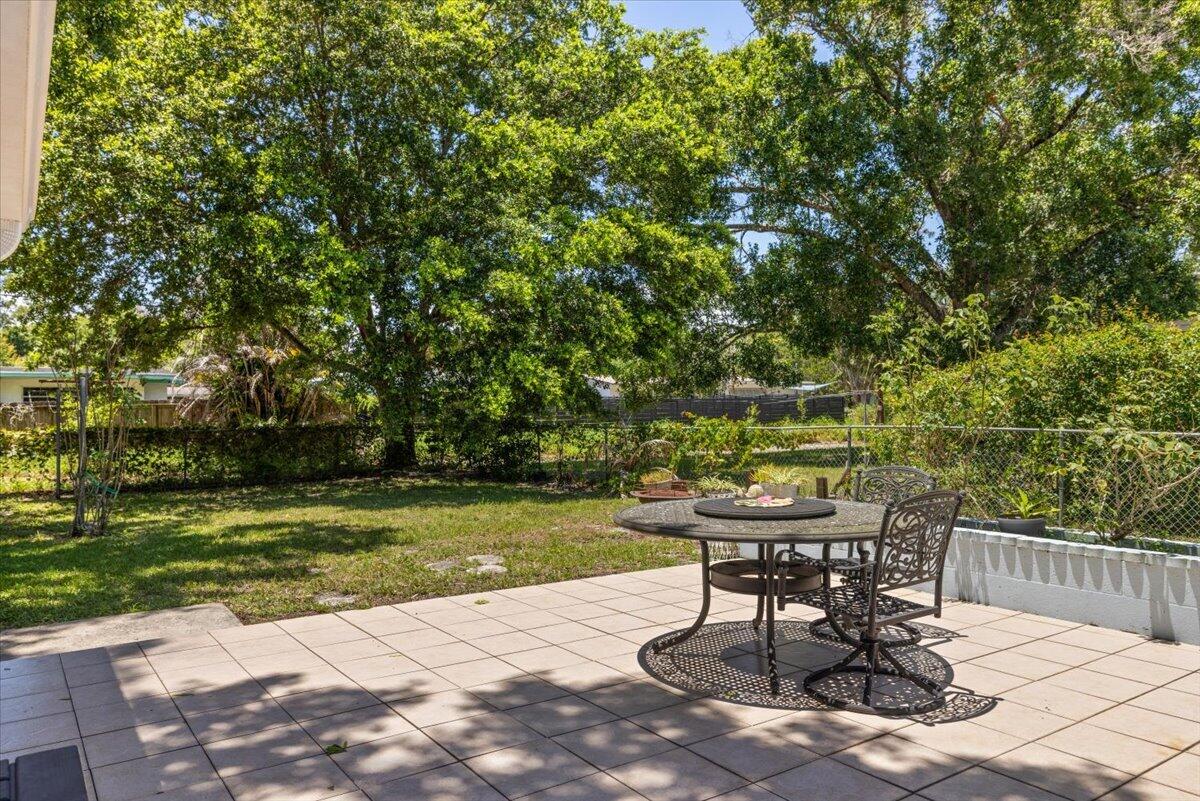 ROSEWOOD SCHOOL SUBDIVISION - Residential