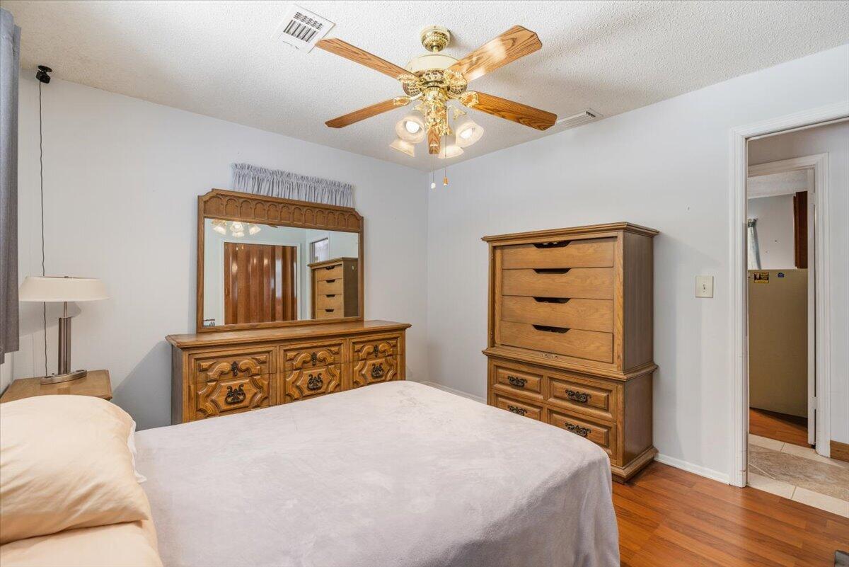 ROSEWOOD SCHOOL SUBDIVISION - Residential