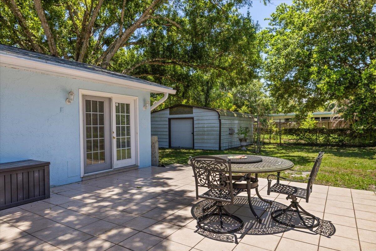 ROSEWOOD SCHOOL SUBDIVISION - Residential