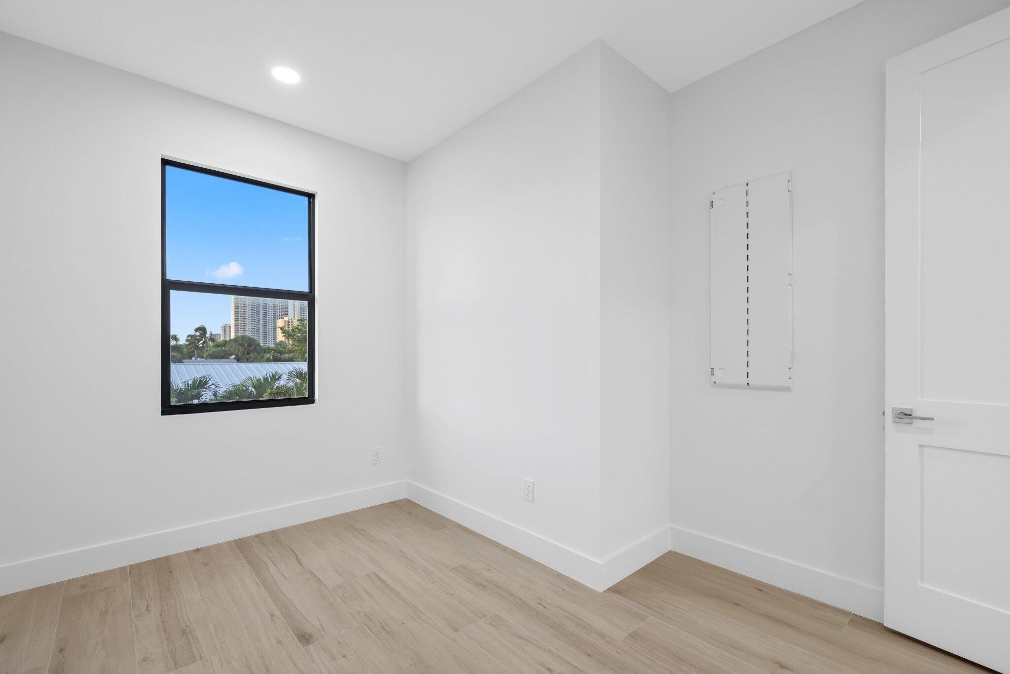 PALM BEACH SHORES - Residential