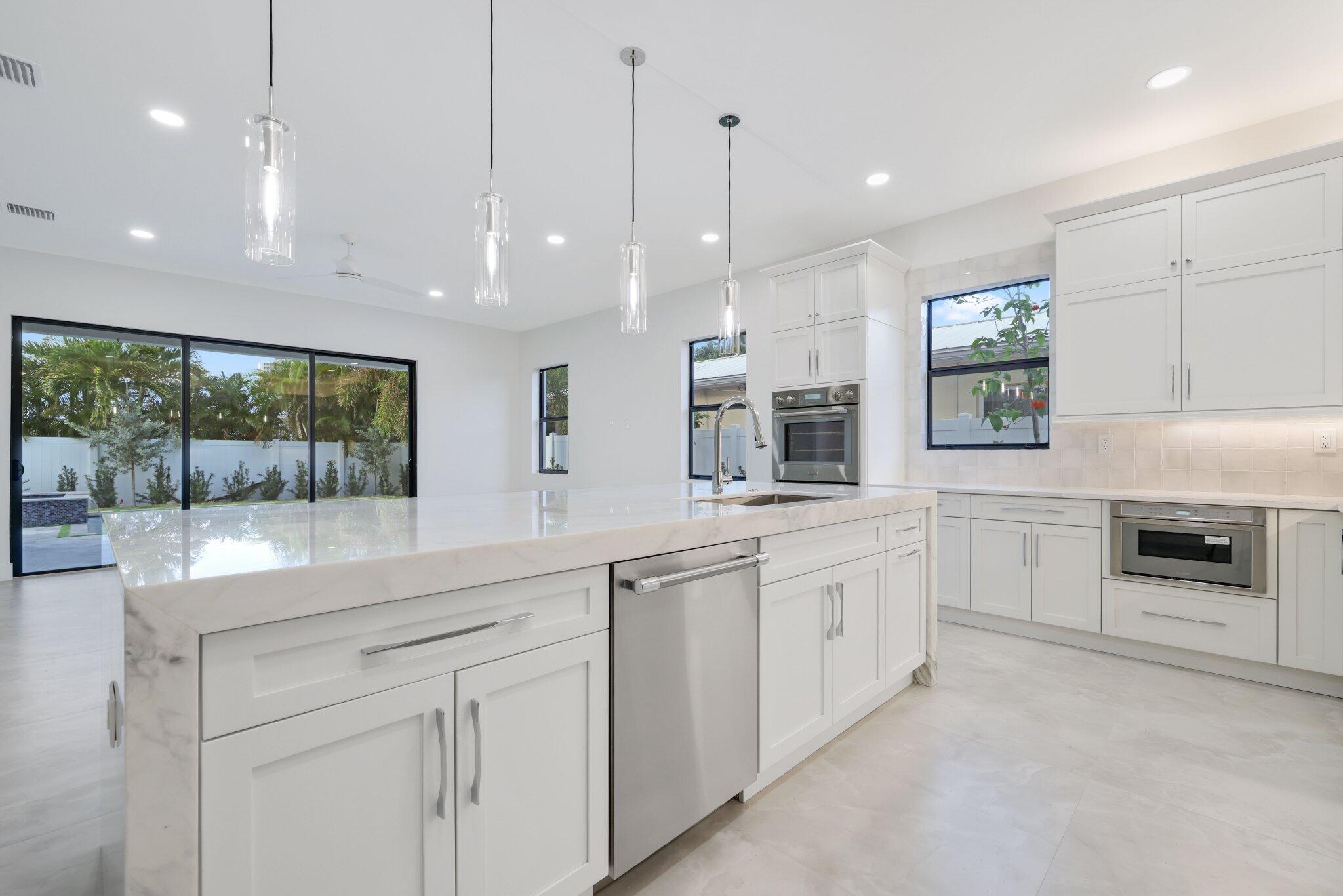 PALM BEACH SHORES - Residential