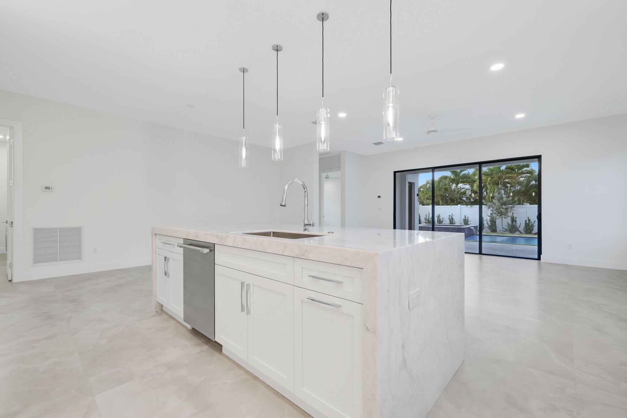 PALM BEACH SHORES - Residential