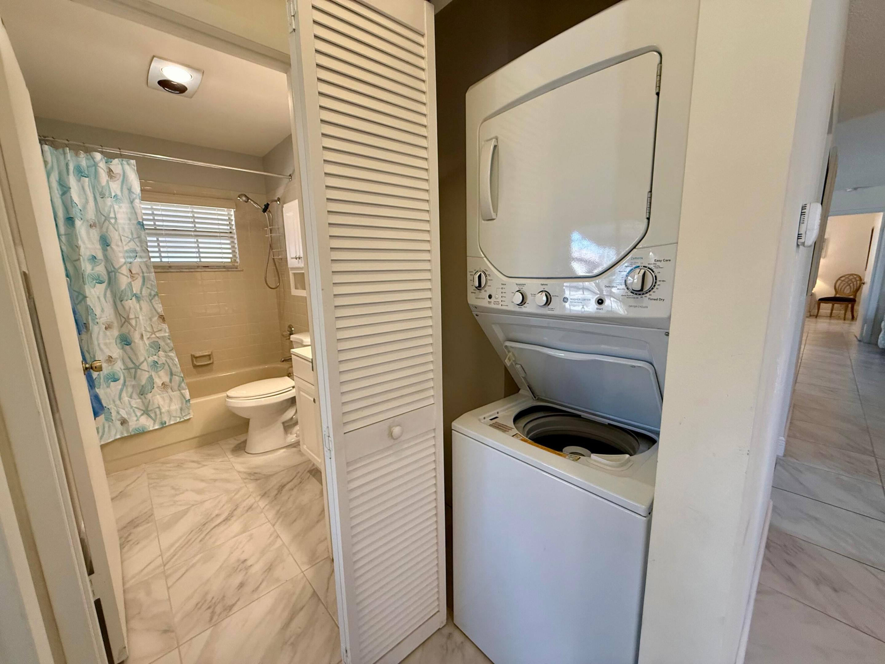 THE GROVE CONDOMINIUM SECTION 1 - Residential Lease