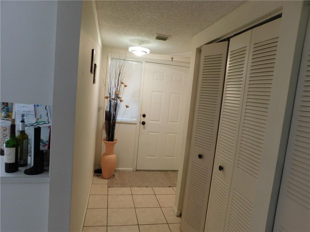 Four Palm Lakes At Pembro - Residential