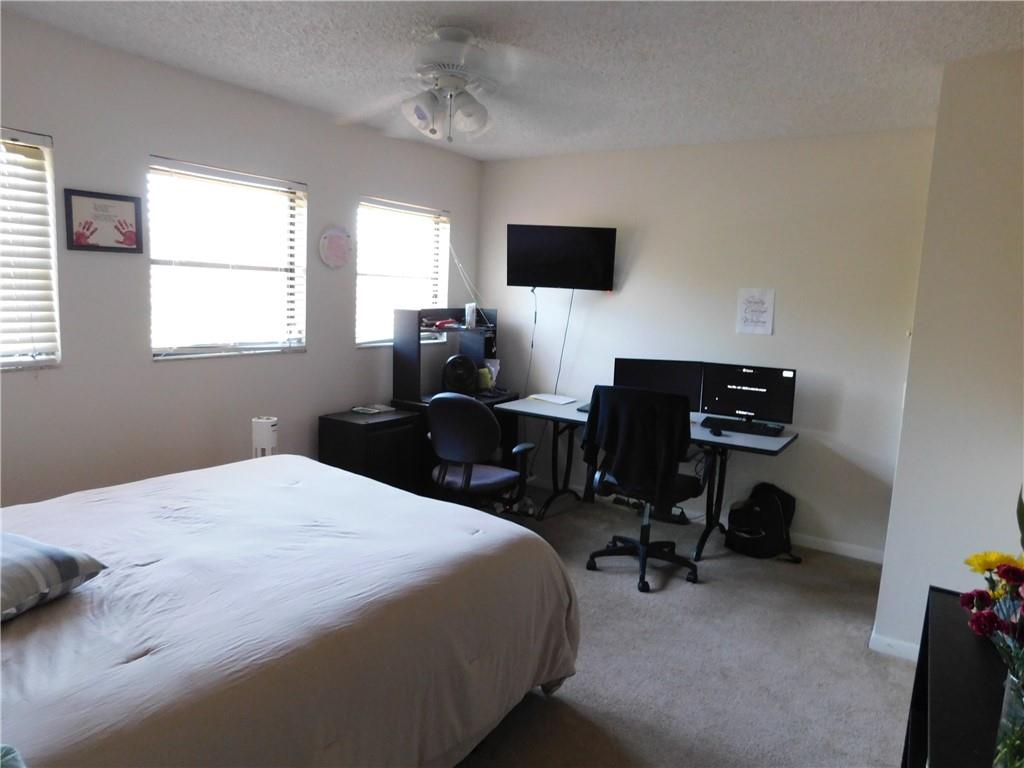 Four Palm Lakes At Pembro - Residential