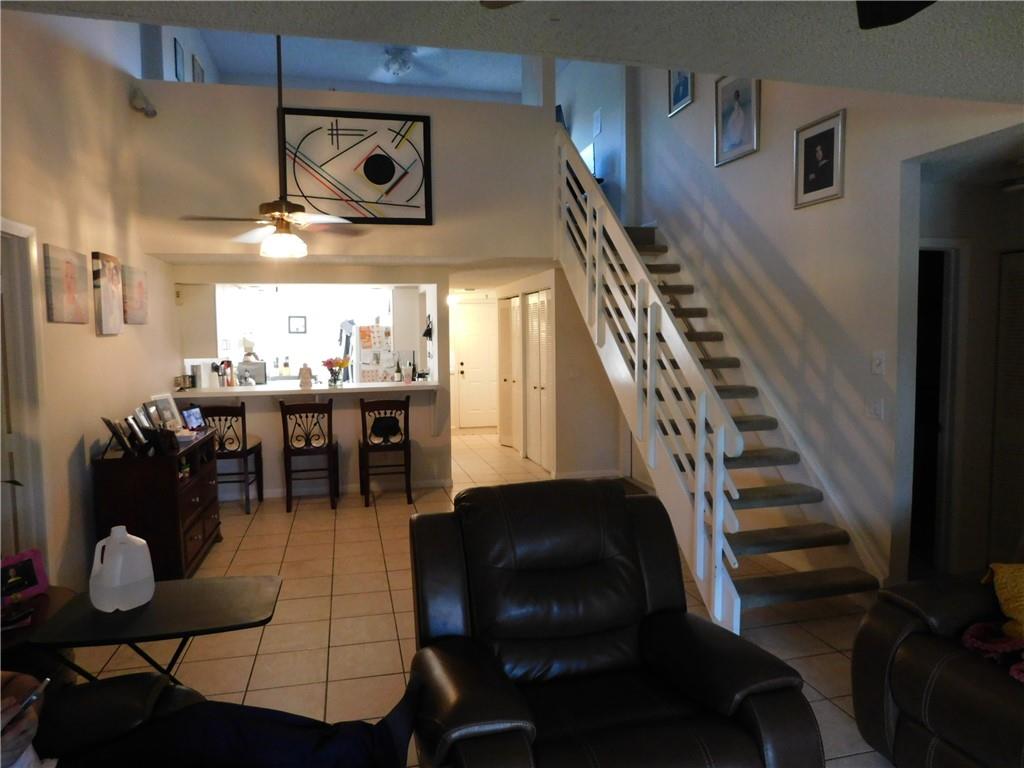 Four Palm Lakes At Pembro - Residential