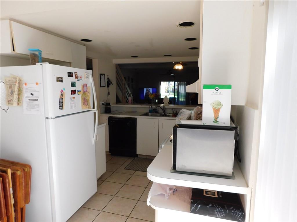 Four Palm Lakes At Pembro - Residential