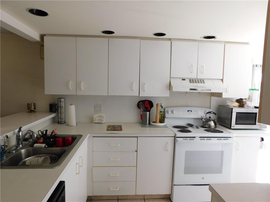 Four Palm Lakes At Pembro - Residential