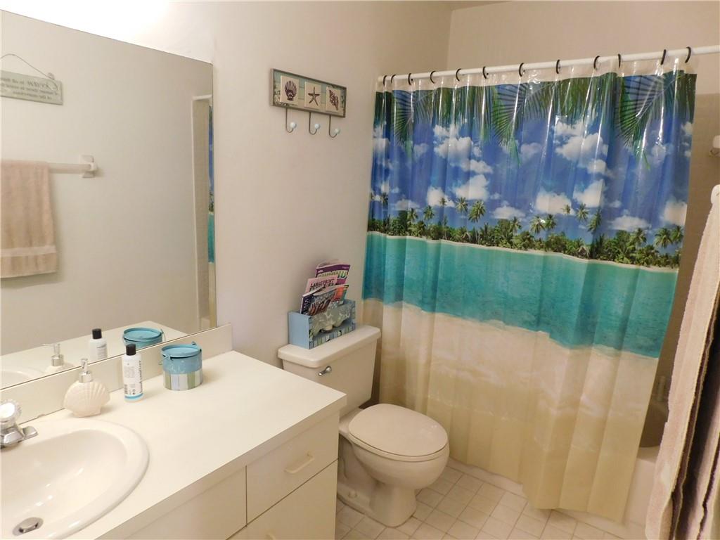 Four Palm Lakes At Pembro - Residential