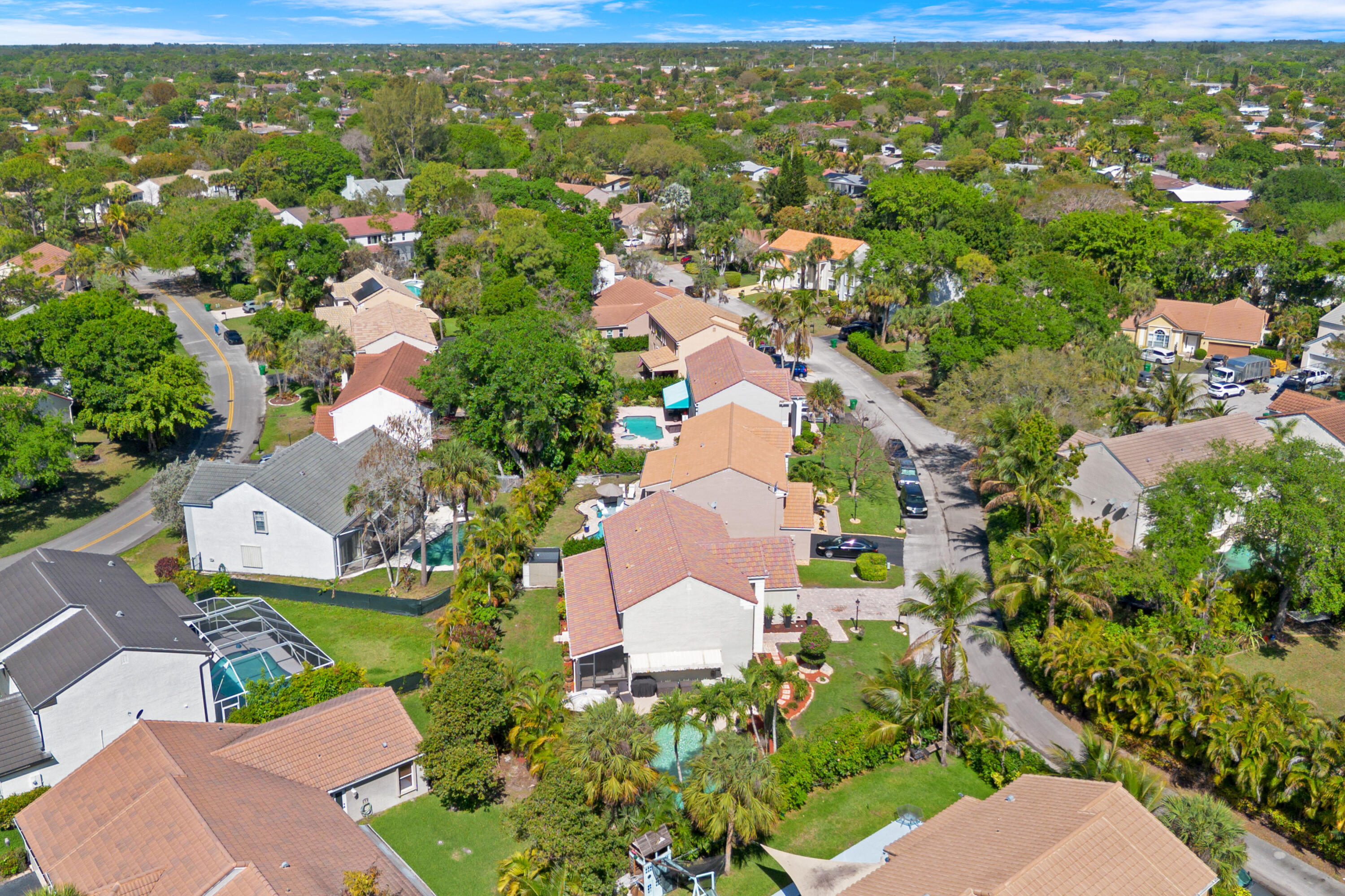 WOODSIDE ESTATES - Residential