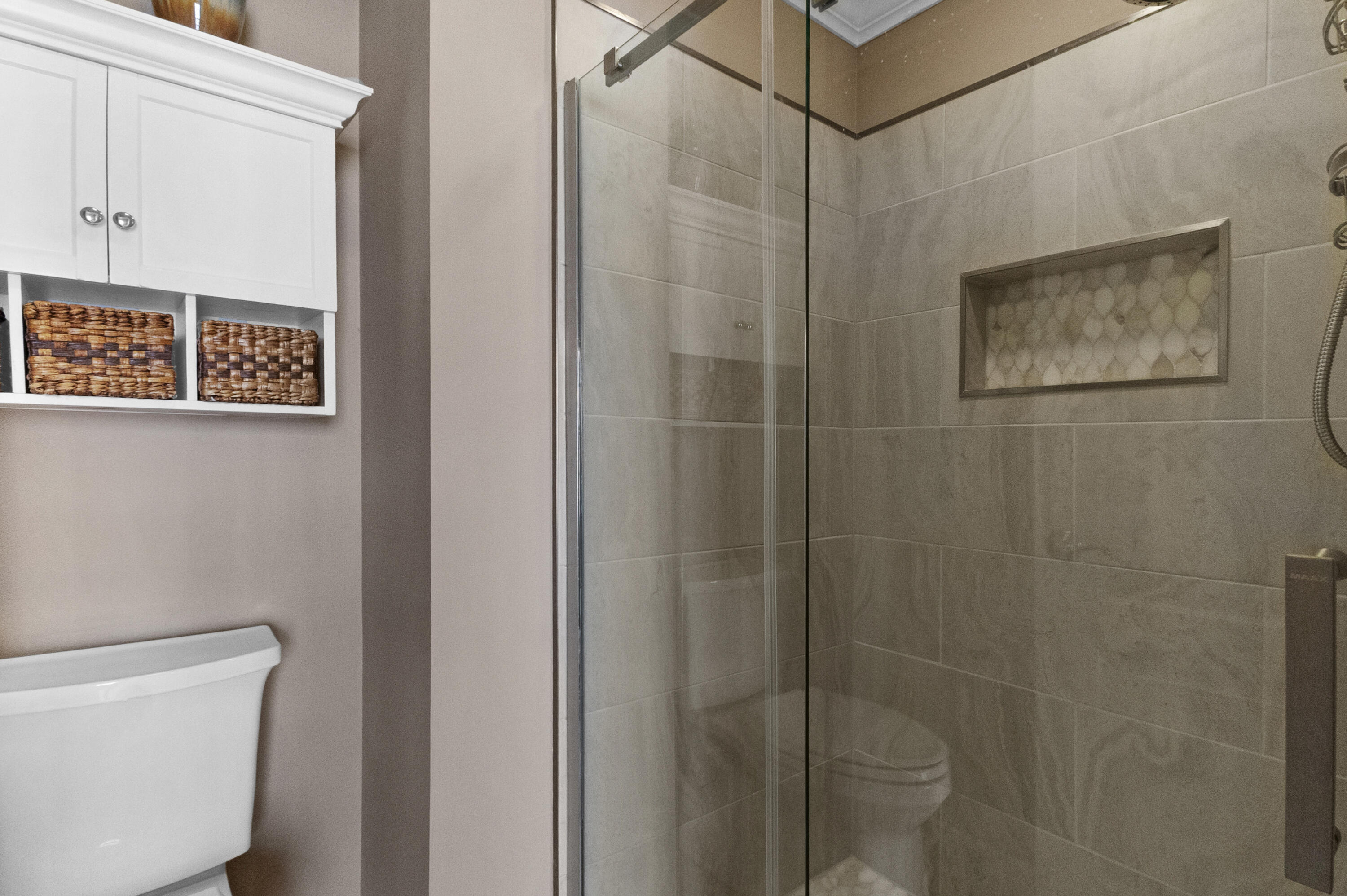 WOODSIDE ESTATES - Residential