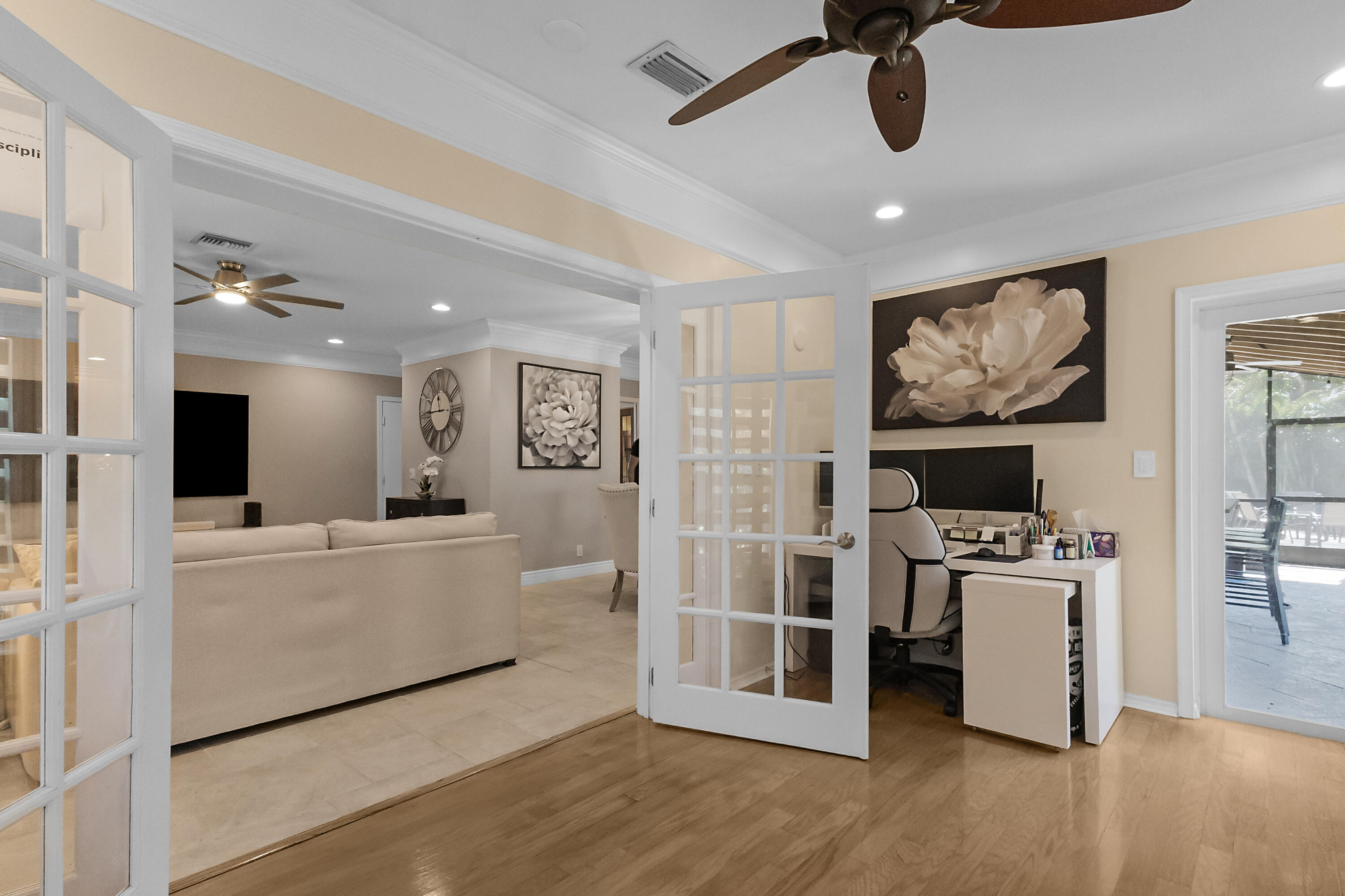 WOODSIDE ESTATES - Residential