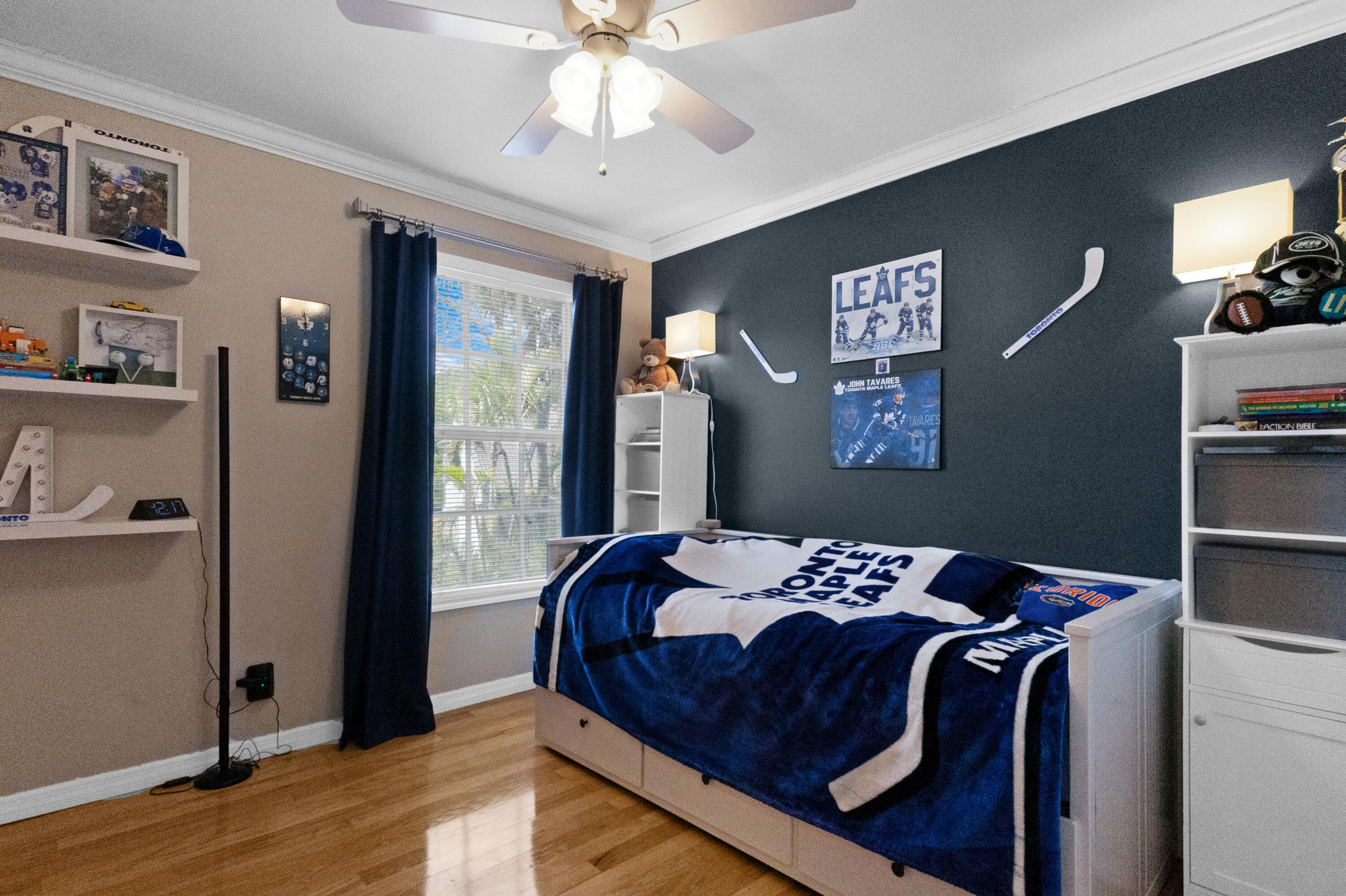 WOODSIDE ESTATES - Residential