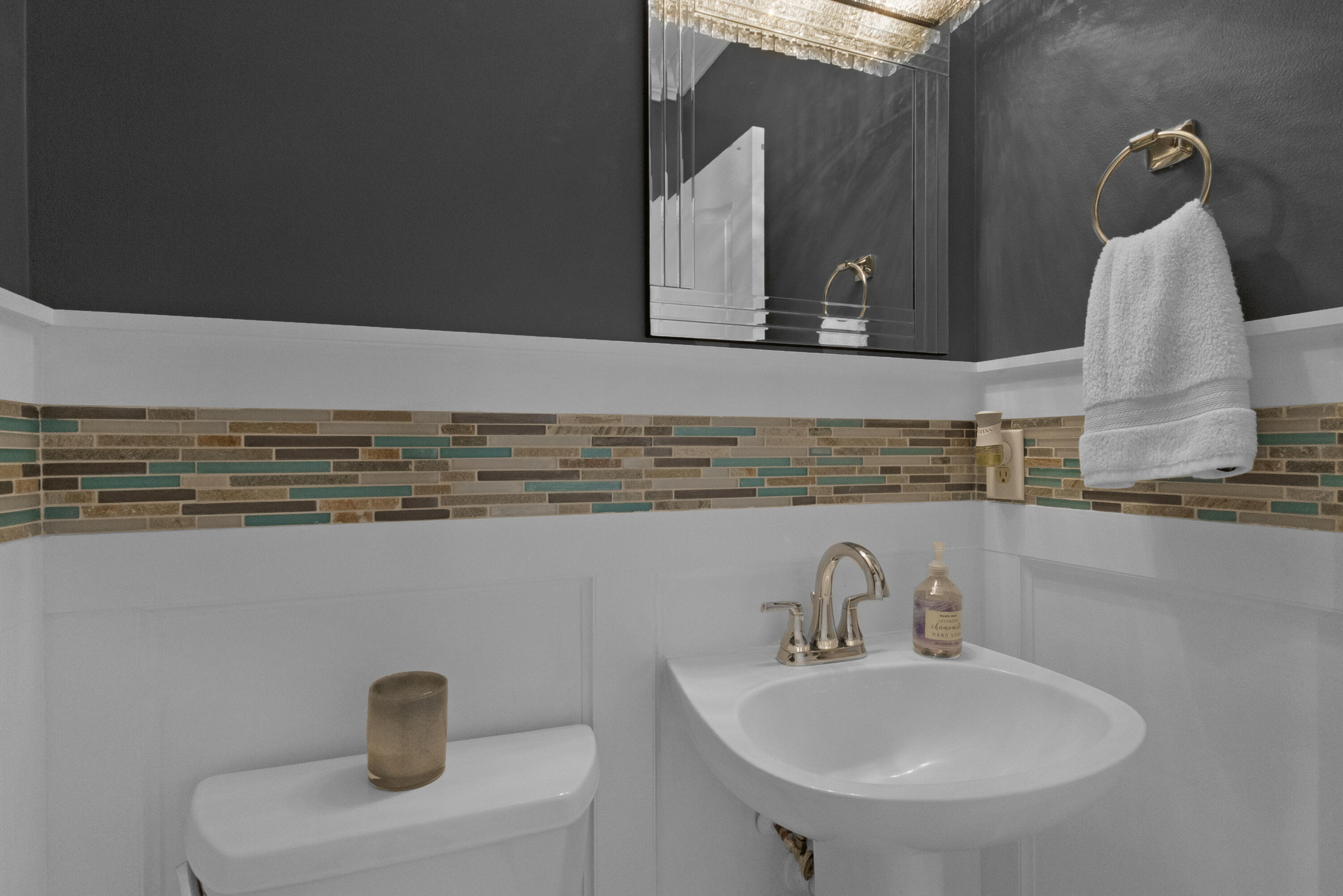 WOODSIDE ESTATES - Residential